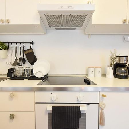 Apartament Love.Travel.Explore ♥️Apt W/ Balcony In Old Town Bukareszt Zewnętrze zdjęcie