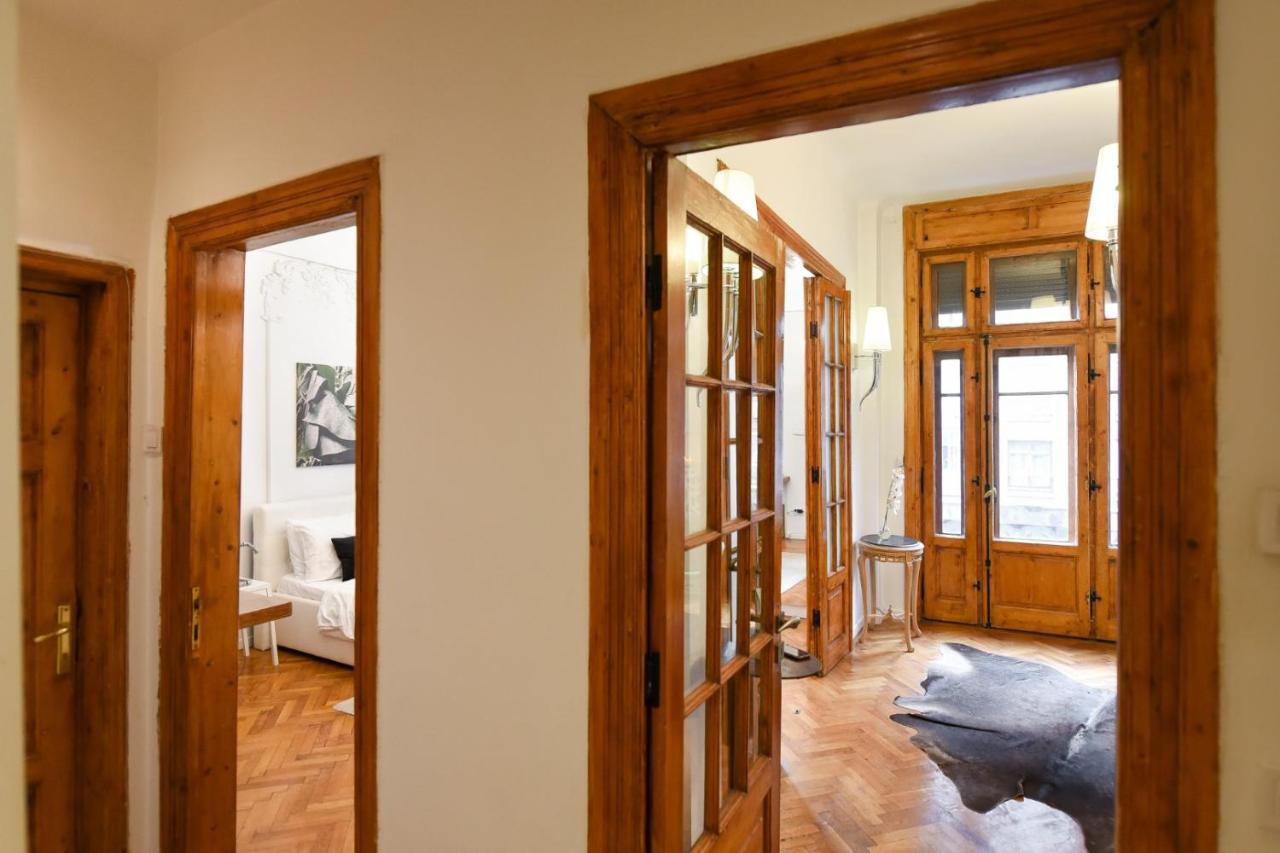 Apartament Love.Travel.Explore ♥️Apt W/ Balcony In Old Town Bukareszt Zewnętrze zdjęcie