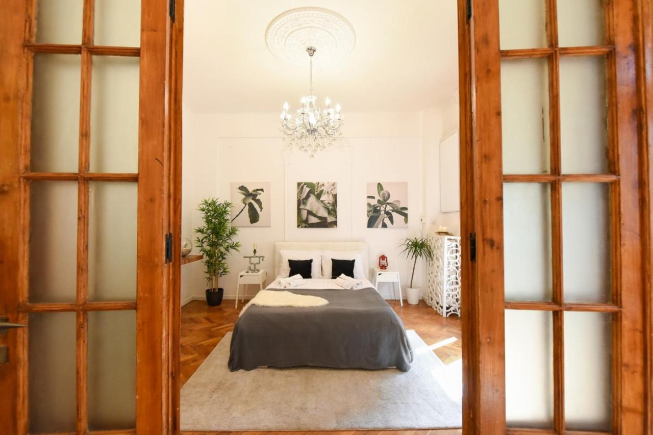 Apartament Love.Travel.Explore ♥️Apt W/ Balcony In Old Town Bukareszt Zewnętrze zdjęcie