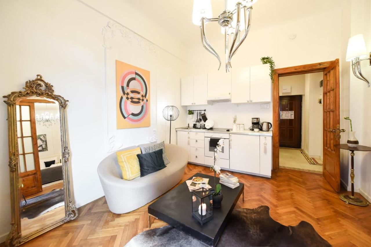 Apartament Love.Travel.Explore ♥️Apt W/ Balcony In Old Town Bukareszt Zewnętrze zdjęcie