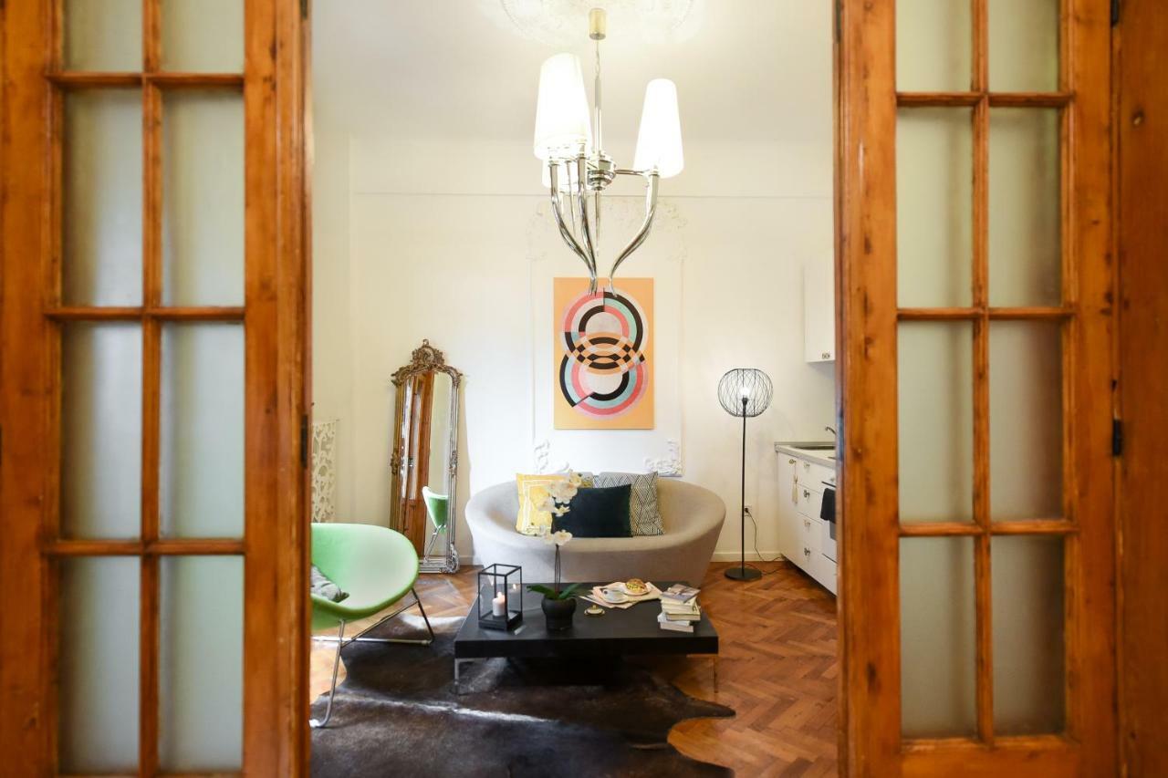 Apartament Love.Travel.Explore ♥️Apt W/ Balcony In Old Town Bukareszt Zewnętrze zdjęcie
